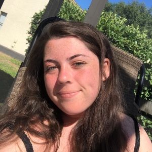 Meet your Posher, Caity